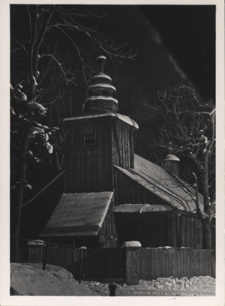 Zakopane w nocy. Widok kościółka