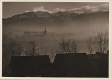 Tatry. Zakopane w porannej mgle