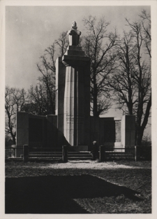 Pomnik Obrońców Lwowa na Persenkówce, wg projektu inż. Indrucha