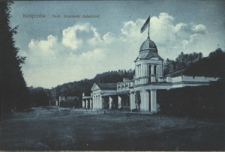 Nałęcz&oacute;w. Park. (Łazienki żelaziste)