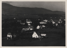 Śląsk za Olzą. Nawsie koło Jabłonkowa, w głębi Beskidy Śląskie